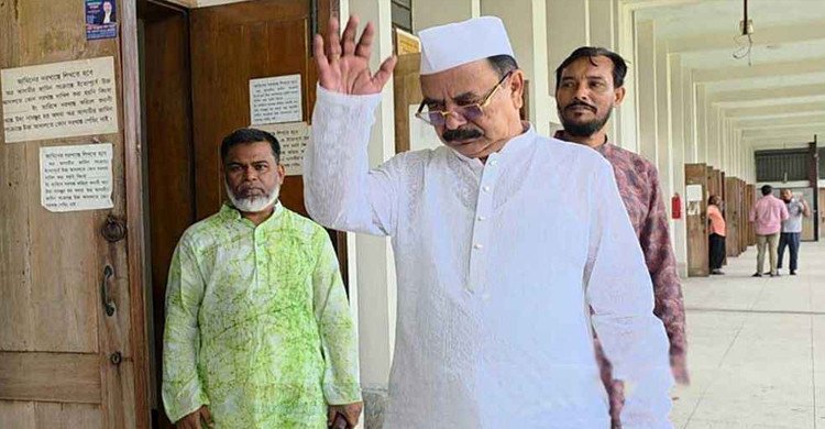 দুর্নীতি মামলায় খালাস পেলেন গয়েশ্বর চন্দ্র রায়
